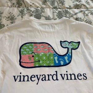 Vineyard Vines XS Clean White ; long sleeve ;double sided 
Great used condition